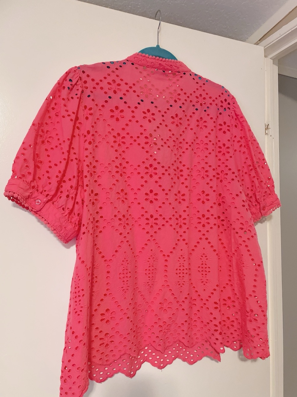 crown & ivy Hot Pink Eyelet Lace Preppy V-Neck Blouse Size XXL - Picture 7 of 9